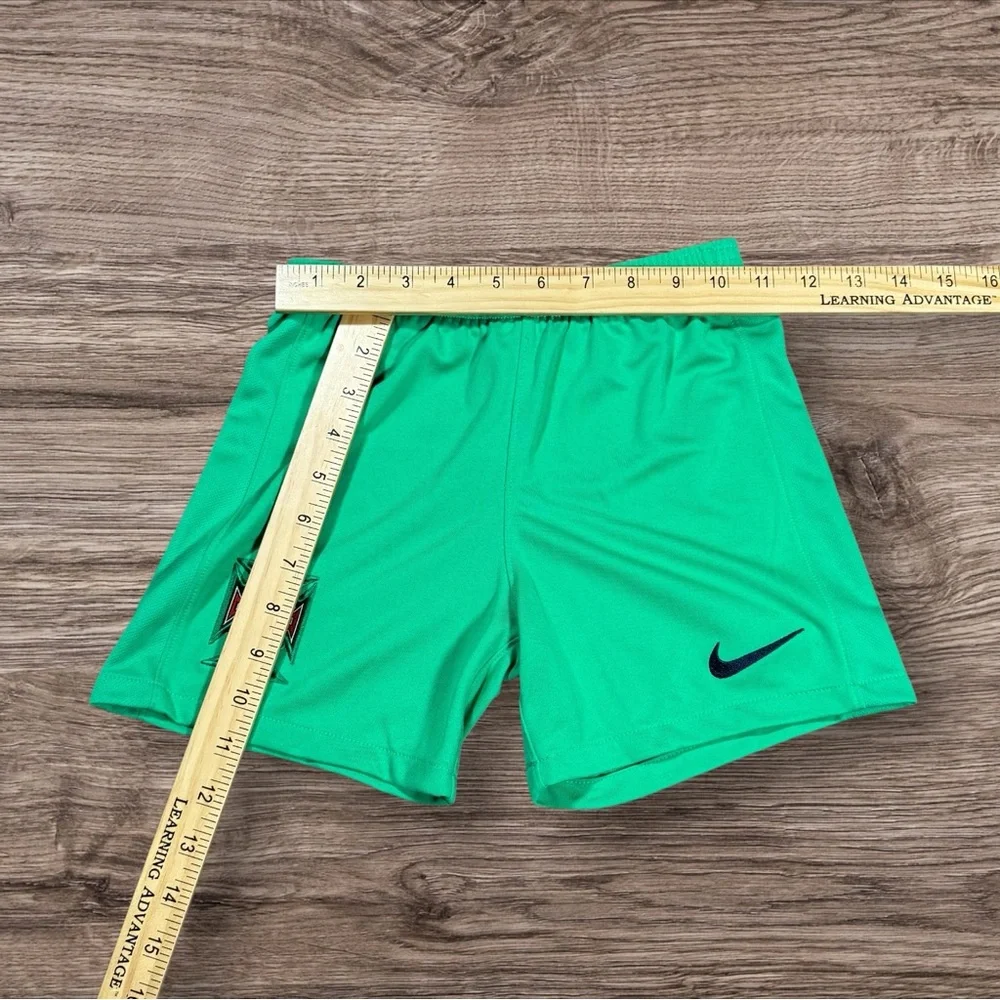NWOT Portuguese Football Federation All Green Kids Shorts Size Medium‎ Nike